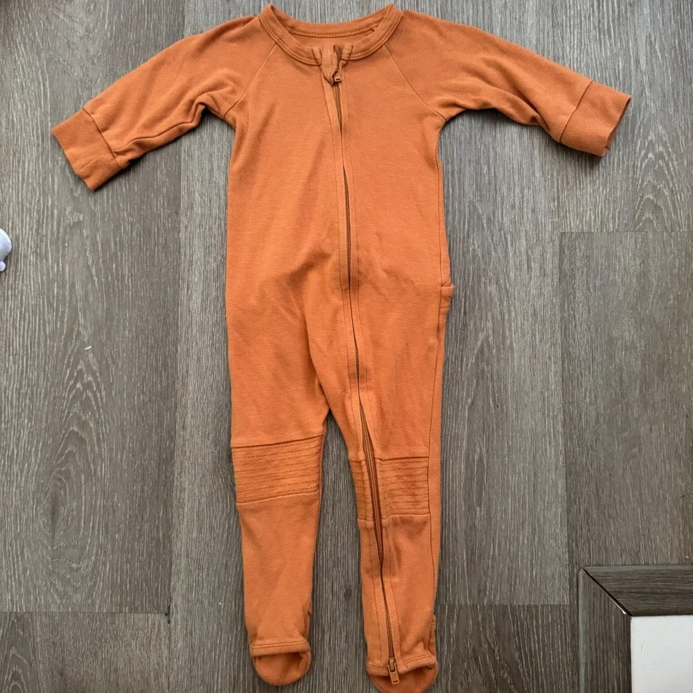 Goumi Footie Sleeper Unisex 6-12M Orange Bamboo Organic Cotton Moto Patch